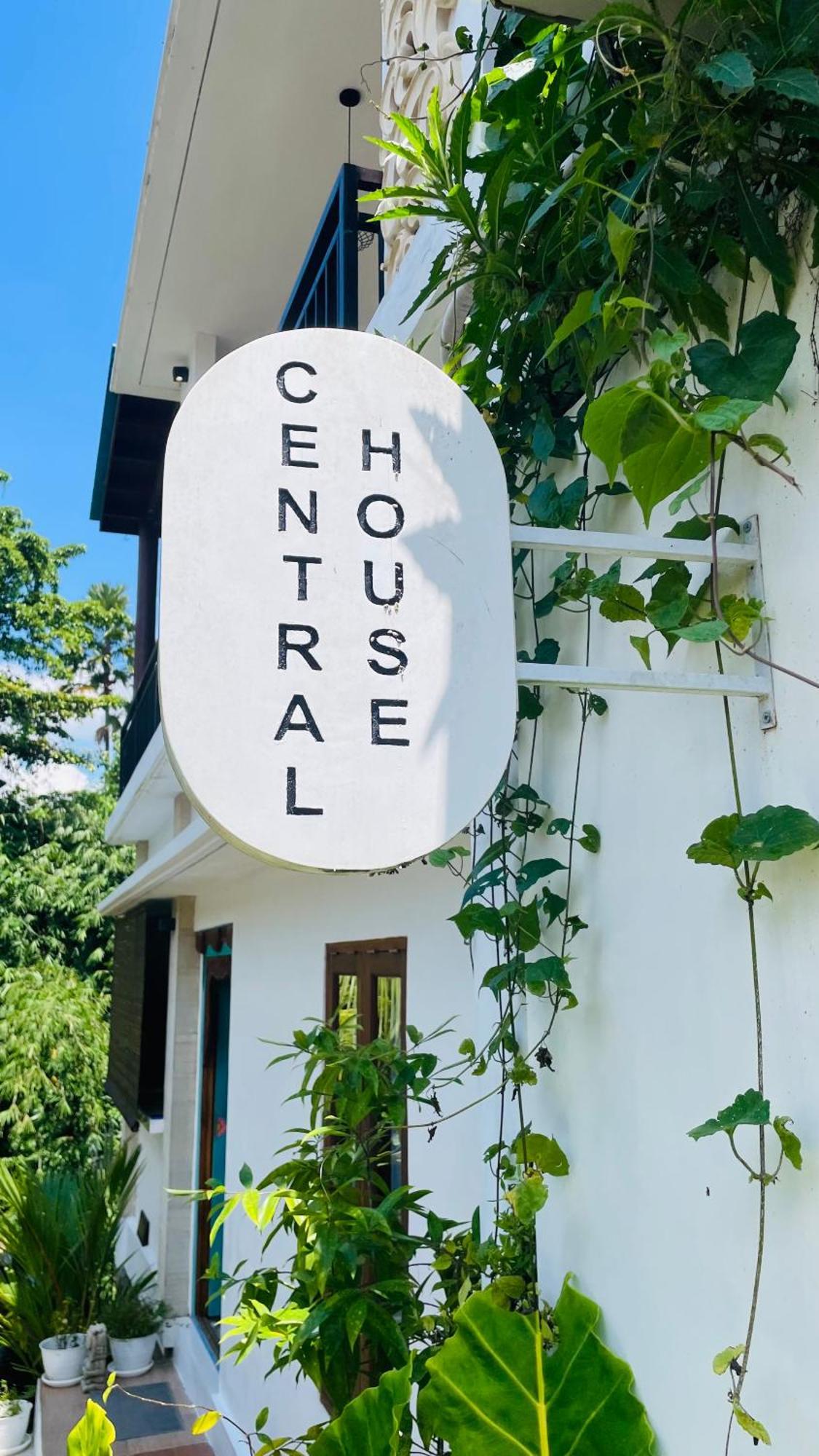 Central House Ubud  Exterior photo